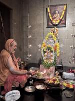 Arati at HH Shrimad Anandashram Shripad Sannidhi (17 Sep 2023)