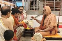 Teertha Vitarana; Picture courtesy Shri Jaikishan Kandlur
