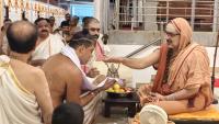 Teertha Vitarana; Picture courtesy Shri Jaikishan Kandlur
