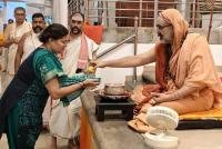 Teertha Vitarana; Picture Courtesy Shri Jaikishan Kandlur
