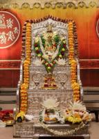 Shri Devi Pujana by HH Swamiji; Picture courtesy Shri Jaikishan Kandlur