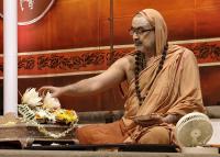 Shri Devi Pujana by HH Swamiji; Picture courtesy Shri Jaikishan Kandlur