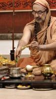 Shri Shiva Pujana by HH Swamiji; Picture Courtesy Shri Jaikishan Kandlur 