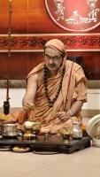 Shri Shiva Pujana by HH Swamiji; Picture Courtesy Shri Jaikishan Kandlur 