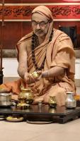 Shri Shiva Pujana by HH Swamiji; Picture Courtesy Shri Jaikishan Kandlur 