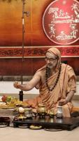 Shri Shiva Pujana by HH Swamiji; Picture Courtesy Shri Jaikishan Kandlur 