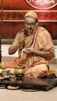 Shri Shiva Pujana by HH Swamiji; Picture Courtesy Shri Jaikishan Kandlur 