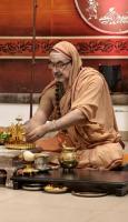 Shri Shiva Pujana by HH Swamiji; Picture Courtesy Shri Jaikishan Kandlur 