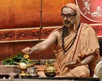 Shri Shiva Pujana by HH Swamiji; Picture Courtesy Shri Jaikishan Kandlur 