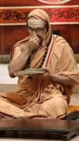 Shri Shiva Pujana by HH Swamiji; Picture Courtesy Shri Jaikishan Kandlur 
