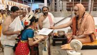 Teertha Vitarana; Picture courtesy Shri Jaikishan Kandlur