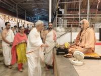 Teertha Vitarana; Picture Courtesy Shri Jaikishan Kandlur