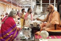 Teertha Vitarana; Picture Courtesy Shri Jaikishan Kandlur