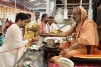 Teertha Vitarana; Picture Courtesy Shri Jaikishan Kandlur