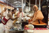 Teertha Vitarana; Picture Courtesy Shri Jaikishan Kandlur