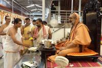 Teertha Vitarana; Picture Courtesy Shri Jaikishan Kandlur