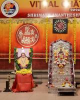Shri Shiva Pujana by HH Swamiji; Picture Courtesy Shri Abhishek Pai