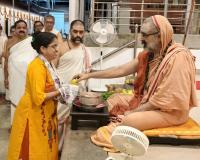 Teertha Vitarana; Picture Courtesy Shri Jaikishan Kandlur