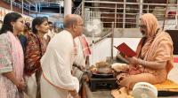 Teertha Vitarana; Picture Courtesy Shri Jaikishan Kandlur