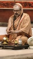 Shri Shiva Pujana by HH Swamiji; Picture Courtesy Shri Jaikishan Kandlur
