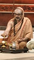 Shri Shiva Pujana by HH Swamiji; Picture Courtesy Shri Jaikishan Kandlur