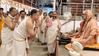Teertha Vitarana; Picture Courtesy Shri Jaikishan Kandlur