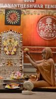 Shri Devi Pujana by HH Swamiji; Picture Courtesy Shri Jaikishan Kandlur