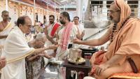 Teertha Vitarana; Picture Courtesy Shri Jaikishan Kandlur