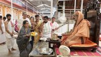 Teertha Vitarana; Picture Courtesy Shri Jaikishan Kandlur