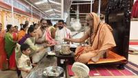 Teertha Vitarana; Picture Courtesy Shri Jaikishan Kandlur
