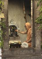 Shodashopchara Puja at Shri Mahalakshmi Sannidhih & Shri Devi Pujana by H.H. Swamiji; Picture Courtesy Shri Jaikishan Kandlur