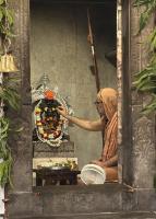 Shodashopchara Puja at Shri Mahalakshmi Sannidhih & Shri Devi Pujana by H.H. Swamiji; Picture Courtesy Shri Jaikishan Kandlur