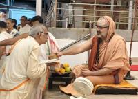 Teertha Vitarana; Picture Courtesy Shri Jaikishan Kandlur