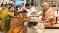 Teertha Vitarana; Picture Courtesy Shri Jaikishan Kandlur