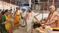 Teertha Vitarana; Picture Courtesy Shri Jaikishan Kandlur