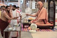 Teertha Vitarana and Shri Guru Paduka Pujana; Picture Courtesy Shri Sadashiv Bana