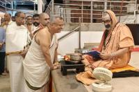 Teertha Vitarana; Picture Courtesy Shri Jaikishan Kandlur
