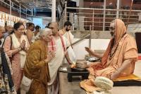 Teertha Vitarana; Picture Courtesy Shri Jaikishan Kandlur