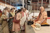 Teertha Vitarana; Picture Courtesy Shri Jaikishan Kandlur