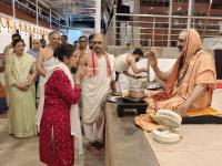 Teertha Vitarana; Picture Courtesy Shri Jaikishan Kandlur