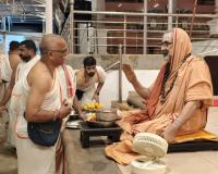 Teertha Vitarana; Picture Courtesy Shri Jaikishan Kandlur