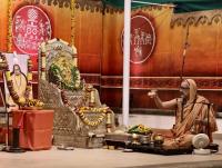 Shri Shiva Pujana by HH Swamiji; Picture Courtesy Shri Jaikishan Kandlur