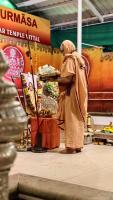 Shri Shiva Pujana by HH Swamiji; Picture Courtesy Shri Jaikishan Kandlur