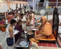 Teertha Vitarana; Picture Courtesy Shri Jaikishan Kandlur