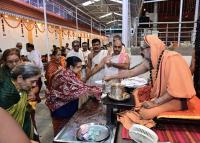 Teertha Vitarana; Picture Courtesy Shri Sadashiv Bana