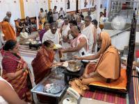 Teertha Vitarana; Picture Courtesy Shri Jaikishan Kandlur