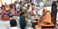 Teertha Vitarana; Picture Courtesy Shri Jaikishan Kandlur