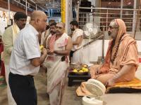 Teertha Vitarana; Picture Courtesy Shri Jaikishan Kandlur