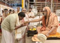 Teertha Vitarana; Picture Courtesy Shri Jaikishan Kandlur