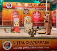 Shri Devi Pujana by HH Swamiji; Picture Courtesy Shri Jaikishan Kandlur